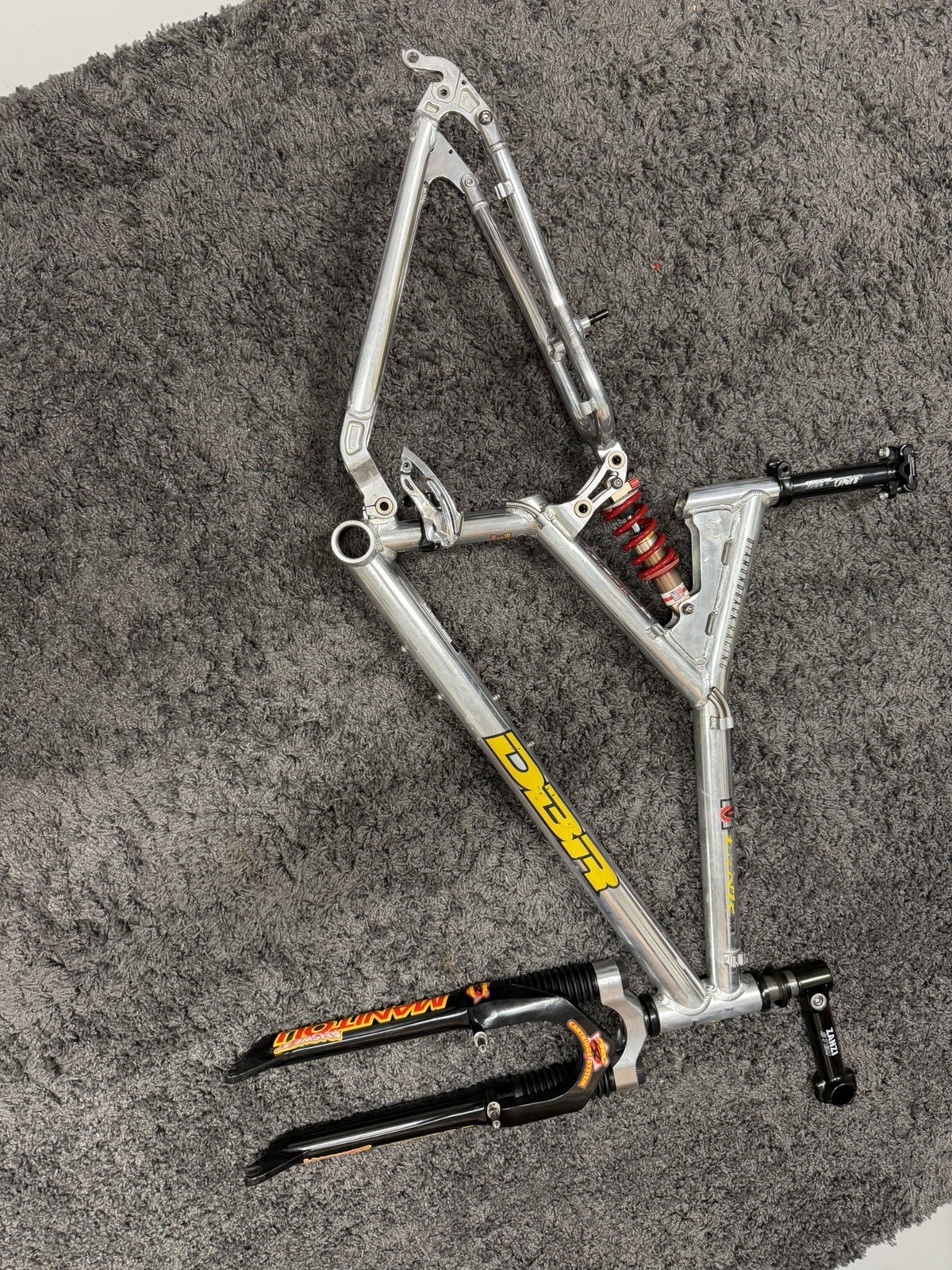 Vintage - 1997 Diamond Back V-link 3.1 frame for. Headset seat post , derailleur