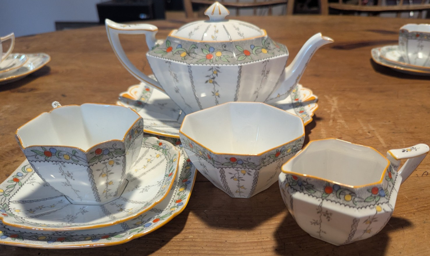 Shelley Queen Anne China Fruit Border 23 piece TEA SET Art Deco~1927