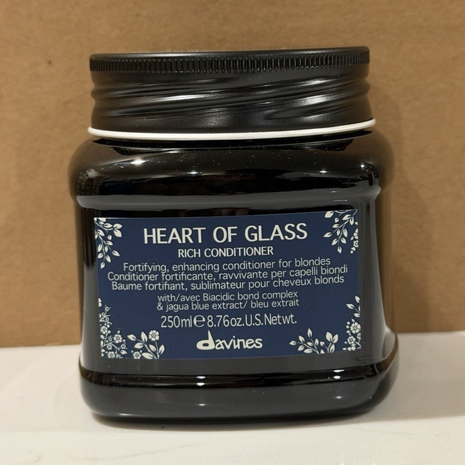 Davines Heart of Glass Rich Conditioner Fortifying Blonde Hair Repair 250 mL Davines Heart of Glass Rich Conditioner Fortifying Blonde Hair Repair 250 mL