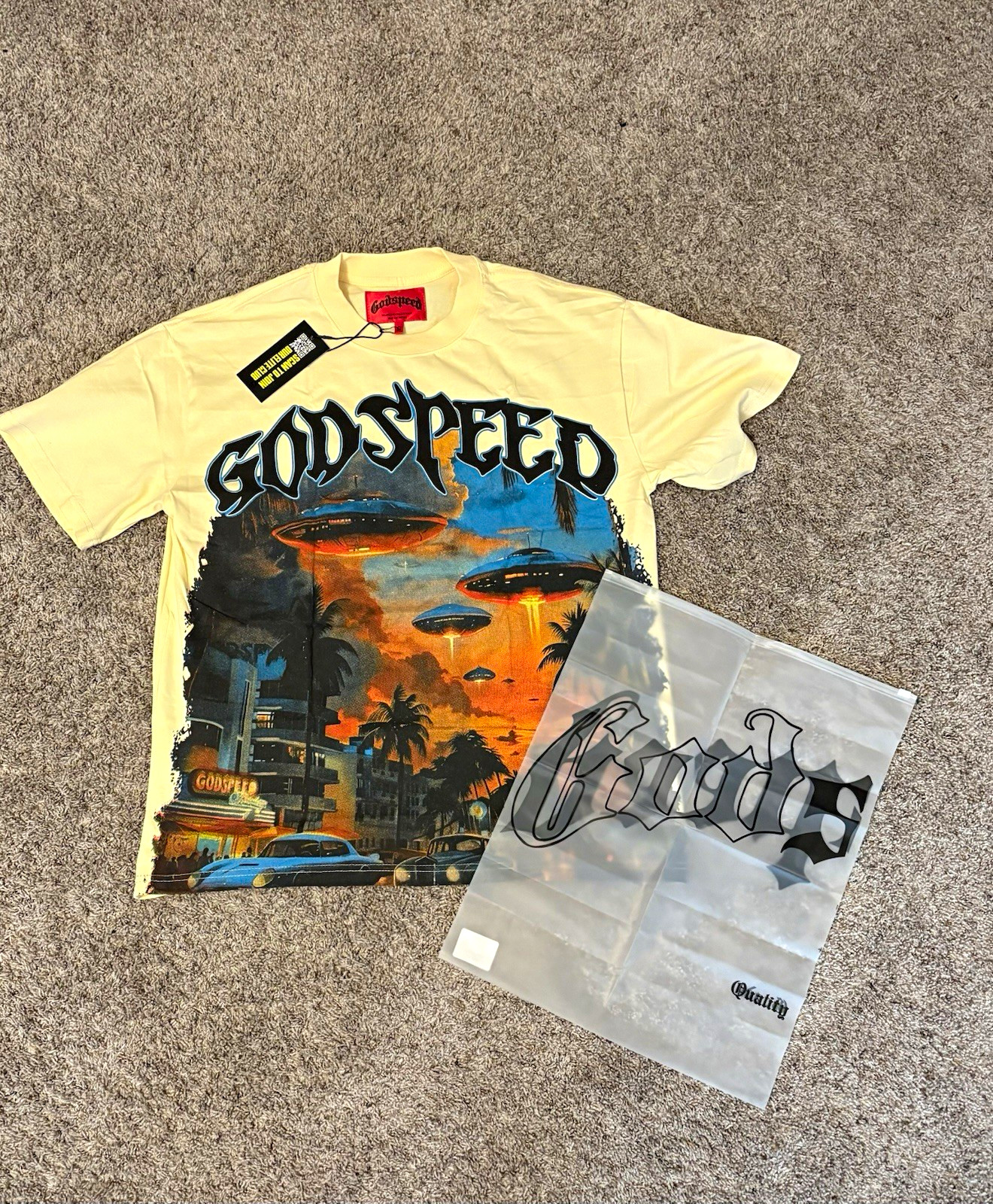 Godspeed Men\'s Beige Graphic Print Logo Crew Neck Short Sleeve Tee Size S Godspeed Men\'s Beige Graphic Print Logo Crew Neck Short Sleeve Tee Size S