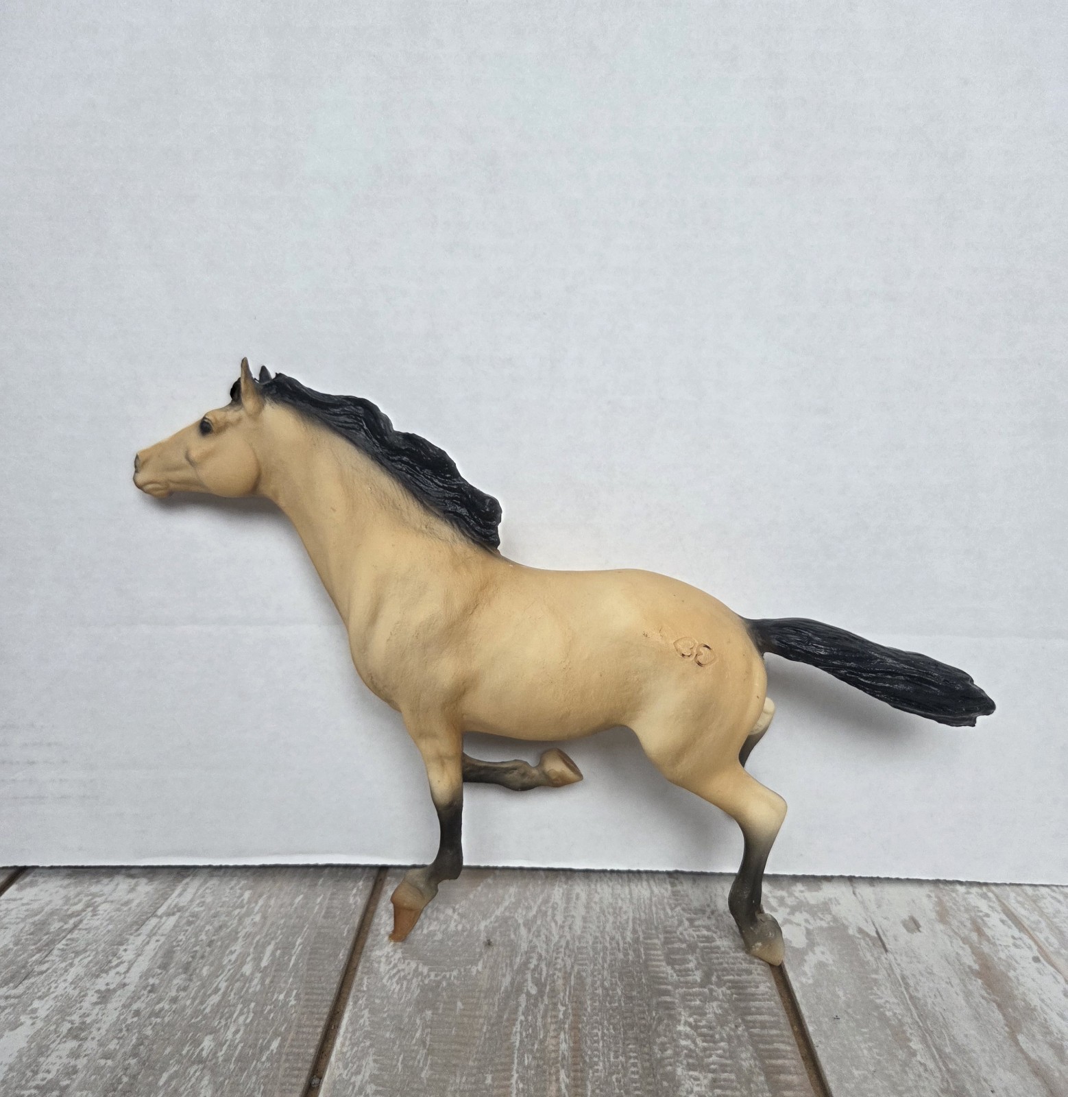 Vintage Breyer #625 Hobo the Mustang of Lazy Heart Ranch Buckskin Horse Only Vintage Breyer #625 Hobo the Mustang of Lazy Heart Ranch Buckskin Horse Only