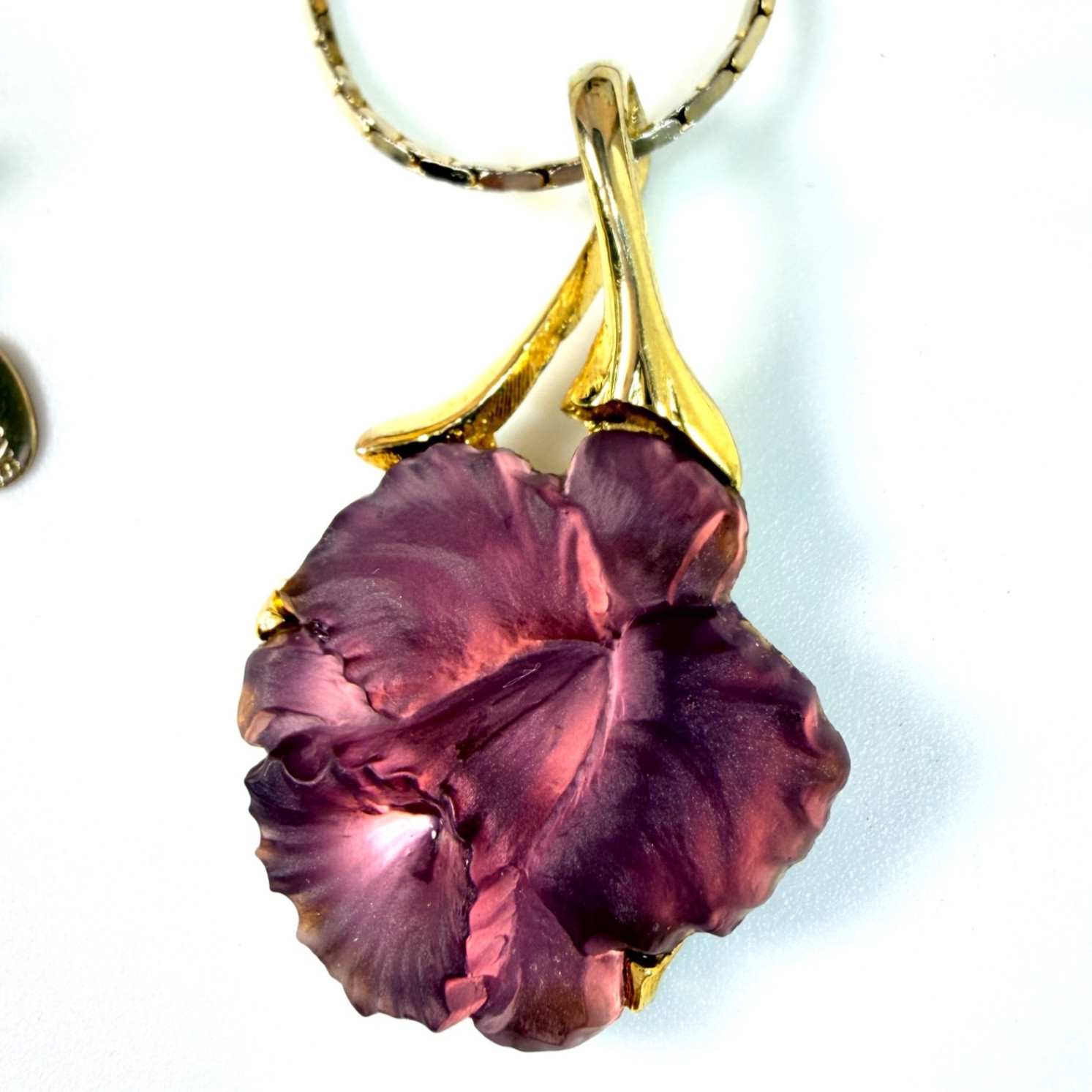 Vintage Signed Park Lane Frosted Flower Pressed Molded Daffodil Necklace