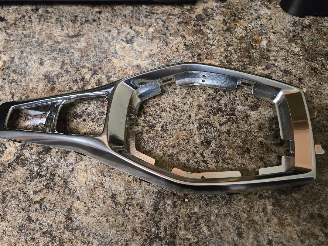 17-23 Camaro console gear shifts trim plate silver 23281833 manual trans only 17-23 Camaro console gear shifts trim plate silver 23281833 manual trans only