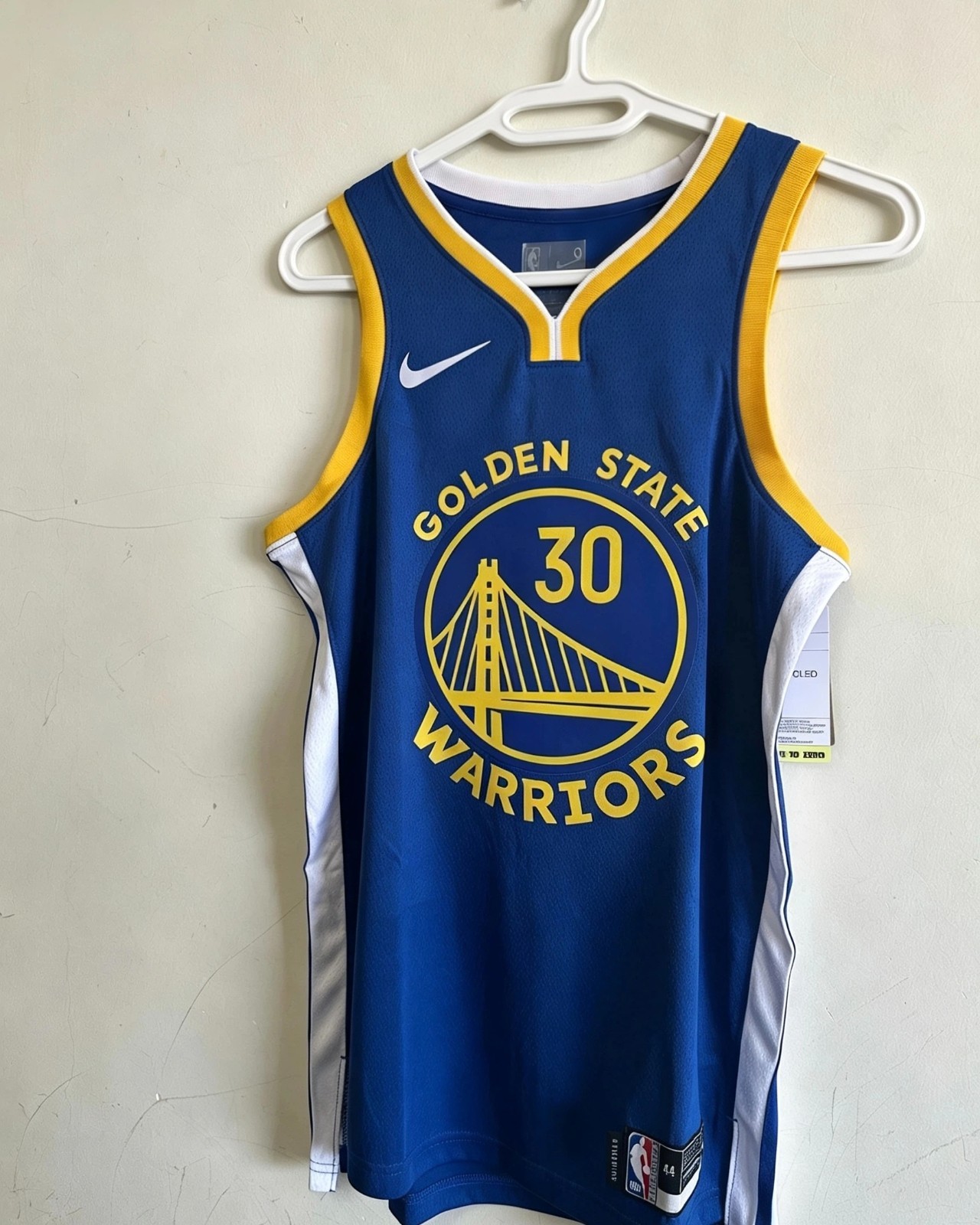 NWT Golden State Warriors Stephen Curry Nike Icon Swingman Jersey Men M 44 NWT Golden State Warriors Stephen Curry Nike Icon Swingman Jersey Men M 44