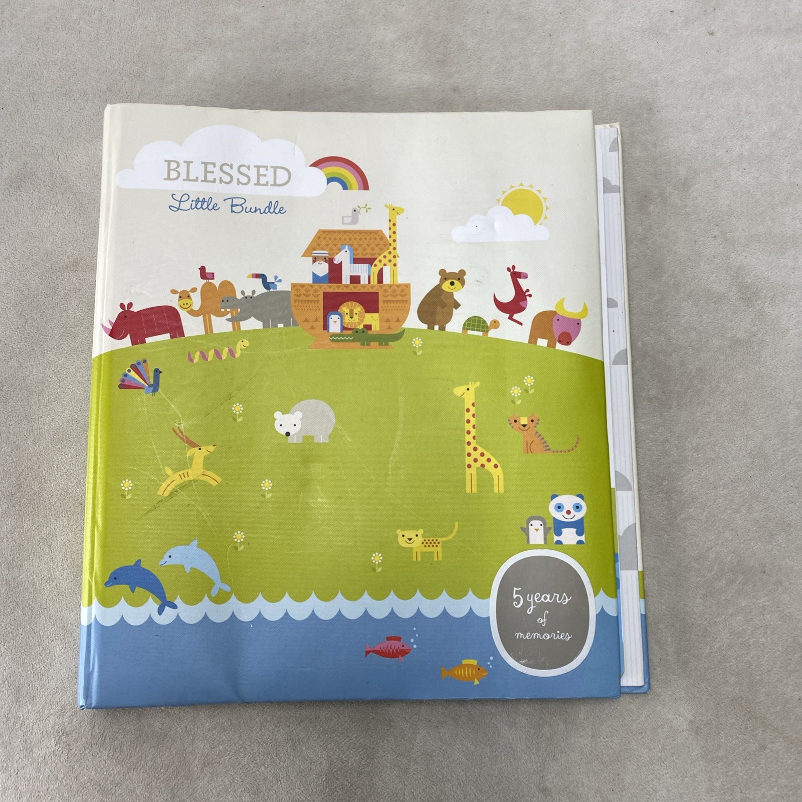 Hallmark Blessed Little Bundle Baby Album Noah Ark Animals Birth - 5 Yr Memory