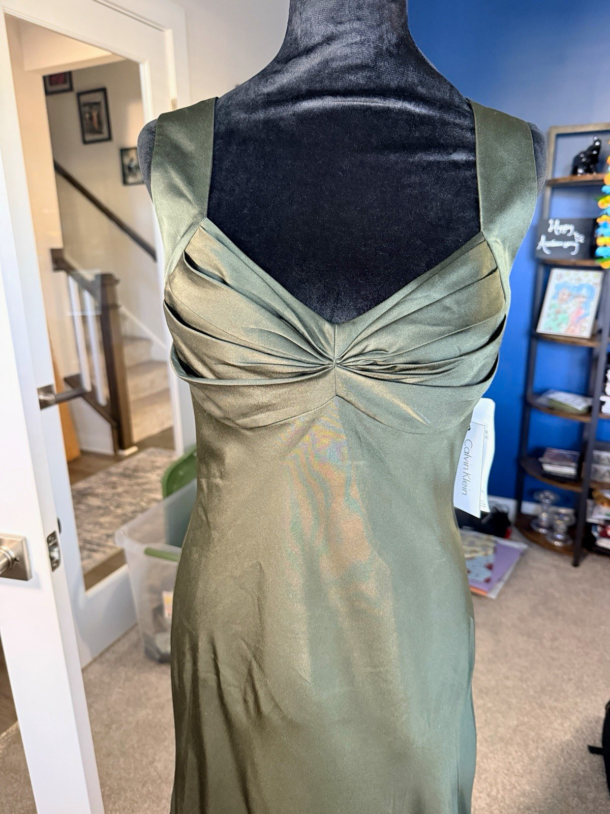 Vintage Calvin Klein Hunter Green Satin Sweetheart Formal Gown Dress Size 10 Vintage Calvin Klein Hunter Green Satin Sweetheart Formal Gown Dress Size 10
