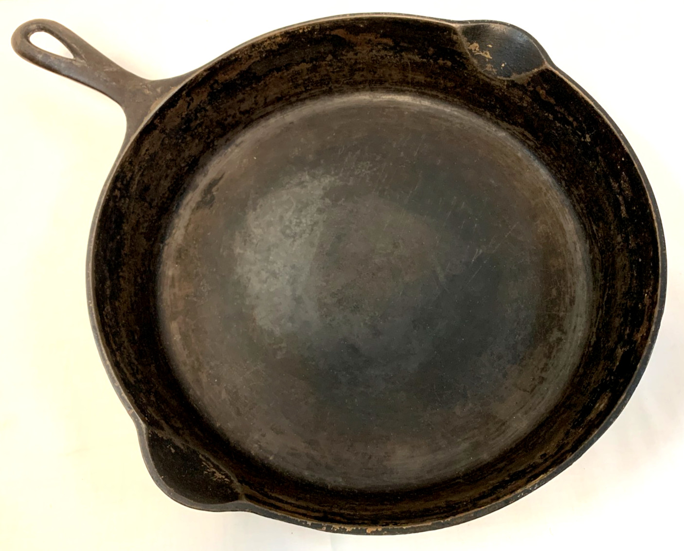 Vintage GRISWOLD  No. 10 Cast Iron Skillet Large Block Logo 716 A