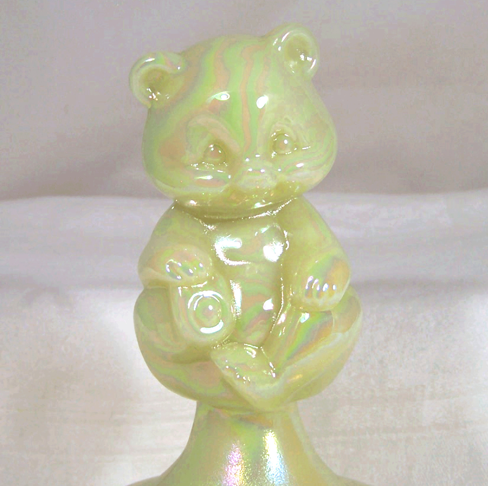 Fenton Bear on Font Vaseline Glass Uranium UV Glow Showpiece Mint NOS Figurine