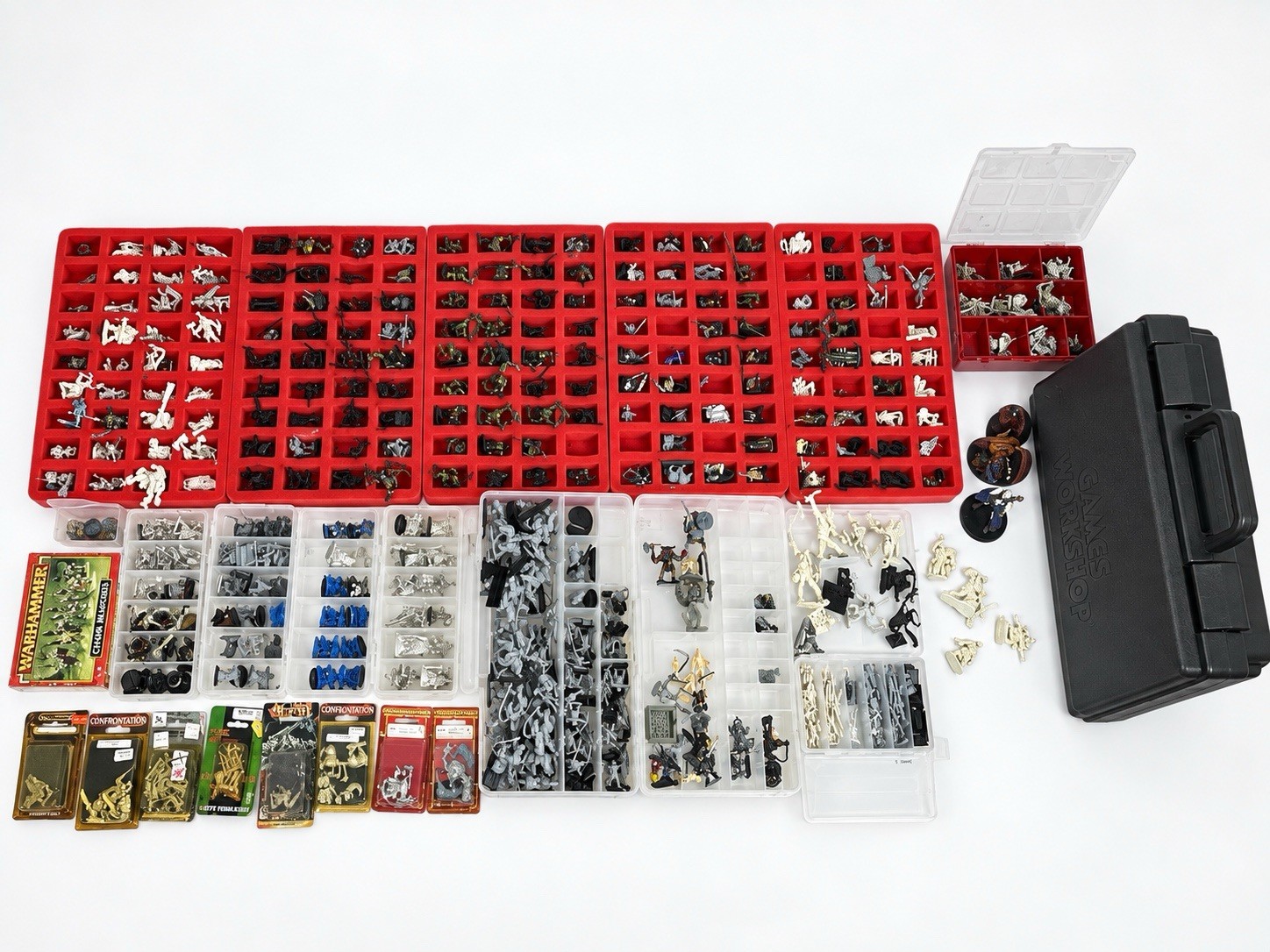 HUGE LOT 400+ Warhammer & D&D Miniatures Ral Partha Reaper GW Case Estate Find