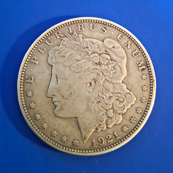 1921-D Morgan Silver Dollar $1 Coin Denver Mint 90% Silver Business Strike 1921-D Morgan Silver Dollar $1 Coin Denver Mint 90% Silver Business Strike