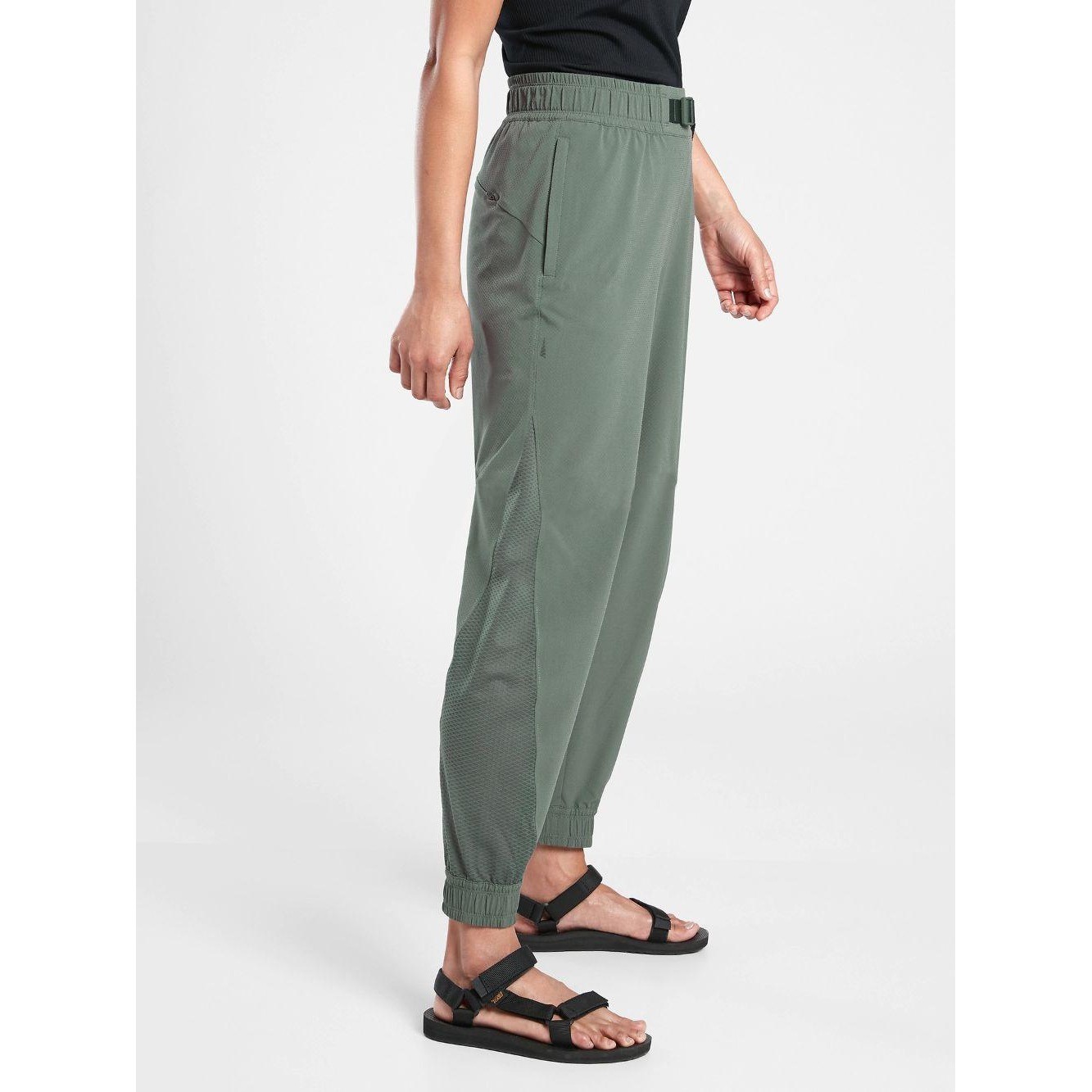Athleta Quest Jogger Bali Green Mesh Panel Belted Hiking Pants 6P