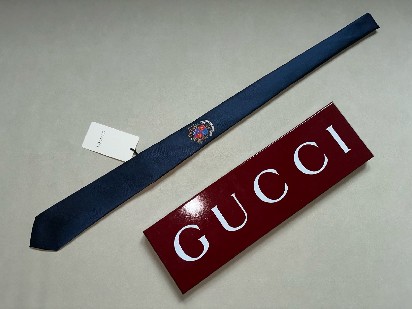Gucci Mens Tie 2.75” (7cm) Royal Crest Embroidery Blue NWT