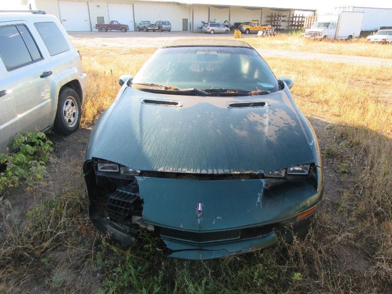 Passenger Right Fender Fits 93-97 CAMARO 181952