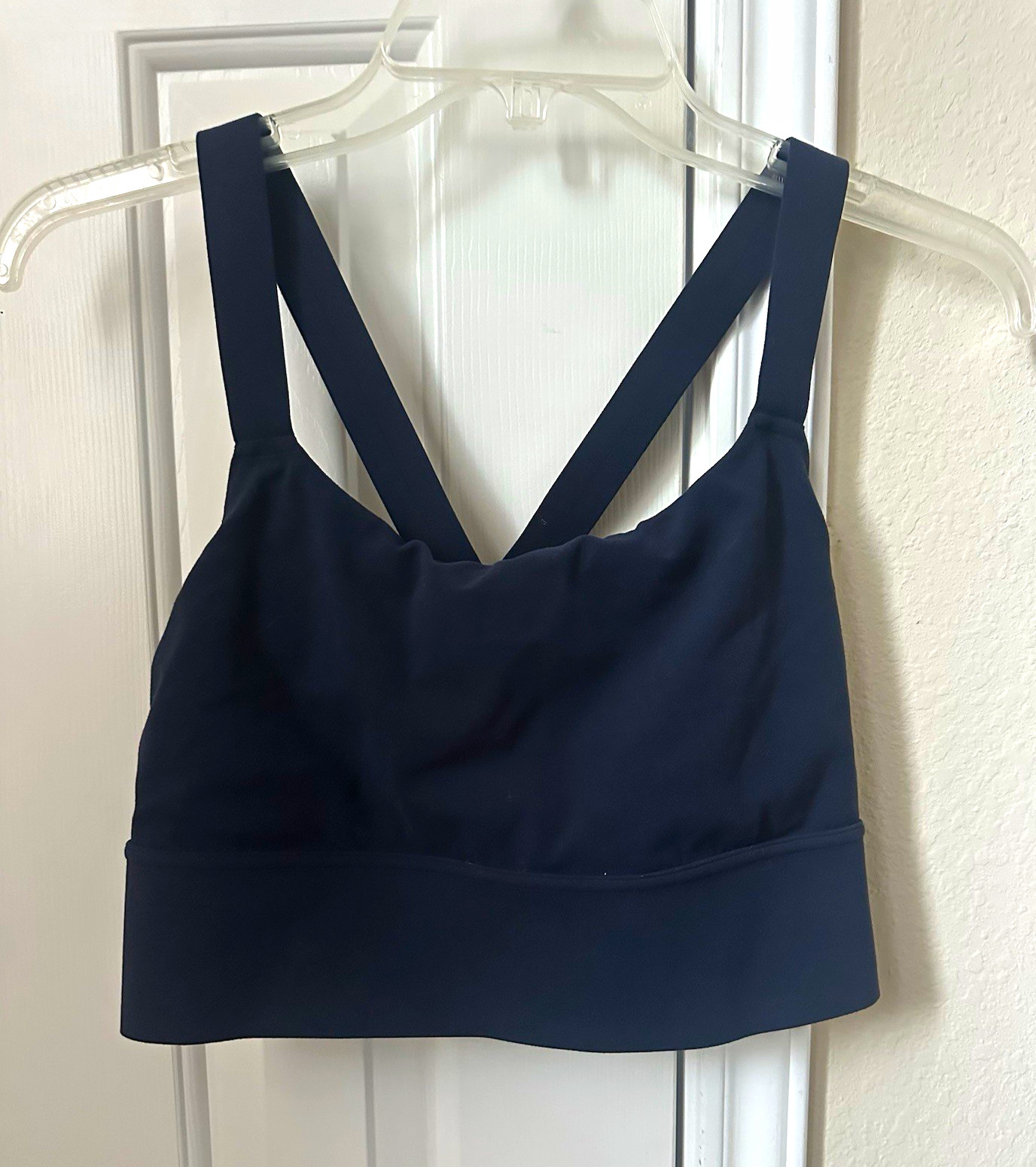 Athleta Navy Crossback Sports Bra Wireless Medium Support Full Coverage M Athleta Navy Crossback Sports Bra Wireless Medium Support Full Coverage M