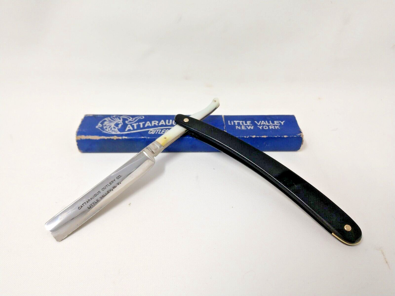 BARELY USED Cattaraugus STRIAGHTEDGE Razor c.1900 MOP 9.25\