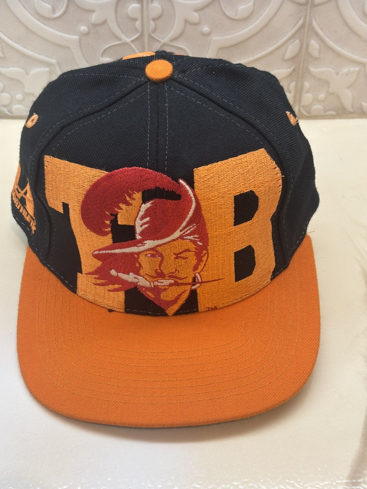 Vintage BUCS Tampa Bay Buccaneers Logo Athletic Pro Line Creamsicle Snapback Hat