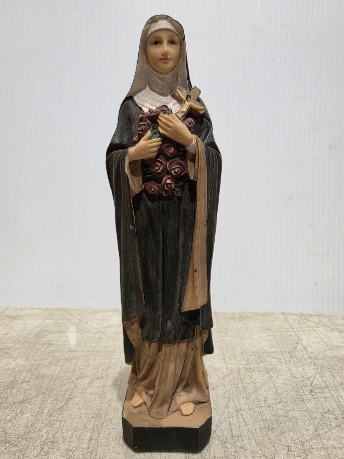Beautiful St. Therese Of Lisieux Resin Statue Figurine 7.75” Tall Beautiful St. Therese Of Lisieux Resin Statue Figurine 7.75” Tall