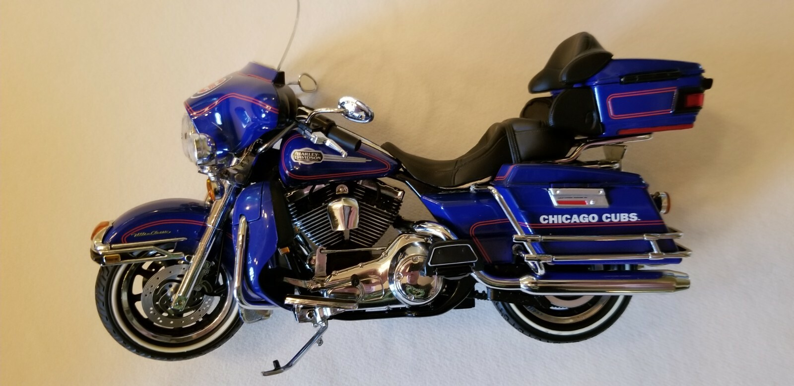 Chicago Cubs Replica Harley-Davidson Ultra Classic Electra Glide