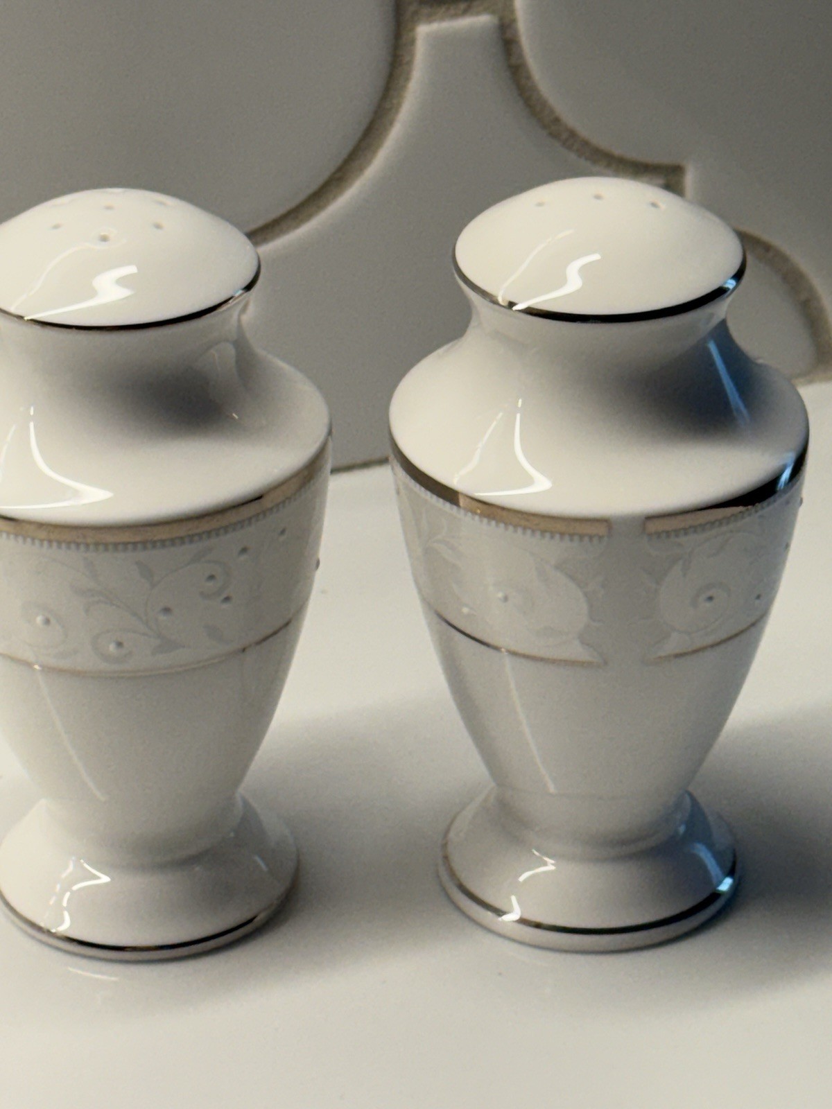 Lenox Opal Innocence Salt & Pepper Shakers Set Porcelain Made in USA Lenox Opal Innocence Salt & Pepper Shakers Set Porcelain Made in USA