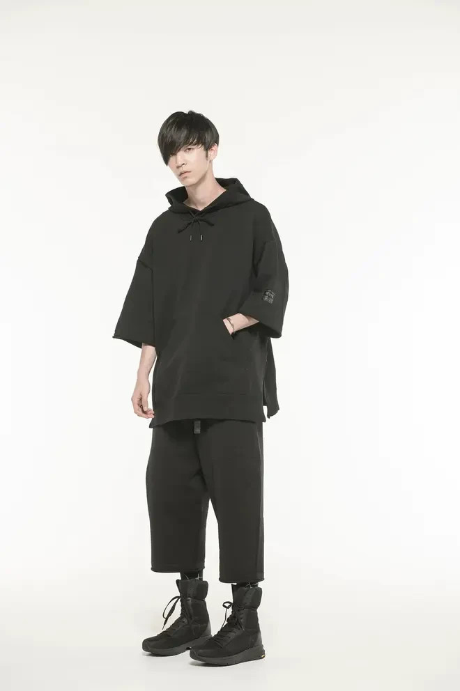 S\'yte Yohji Yamamoto 12G Spritzy Plain Stitches Knit 6/7-Quarter Sleeve Hoodie S\'yte Yohji Yamamoto 12G Spritzy Plain Stitches Knit 6/7-Quarter Sleeve Hoodie
