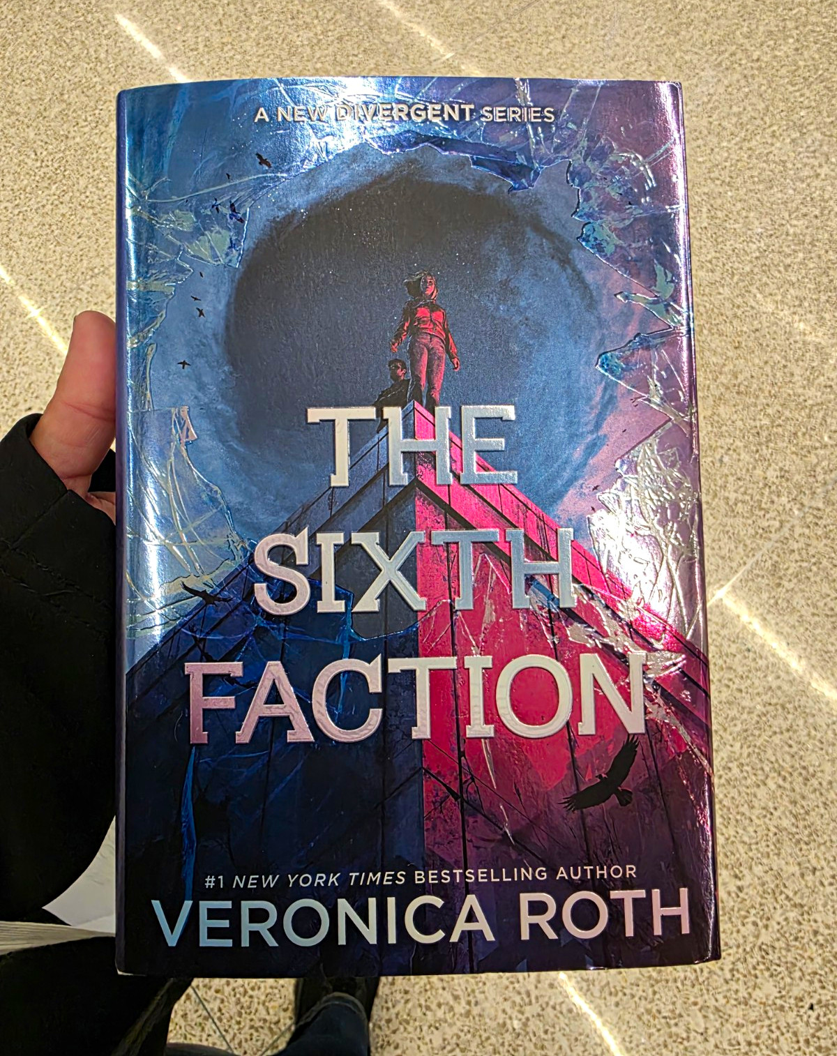 SIGNED-Veronica Roth The Sixth Faction (A New Divergent Series) Hardcover SIGNED-Veronica Roth The Sixth Faction (A New Divergent Series) Hardcover