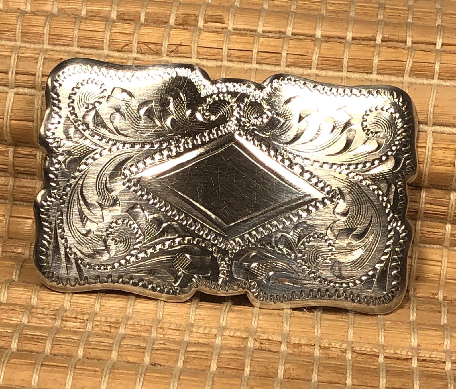VINTAGE FRONTIER STERLING SILVER HAND ENGRAVED BELT BUCKLE  26 GRAMS BEAUTIFUL