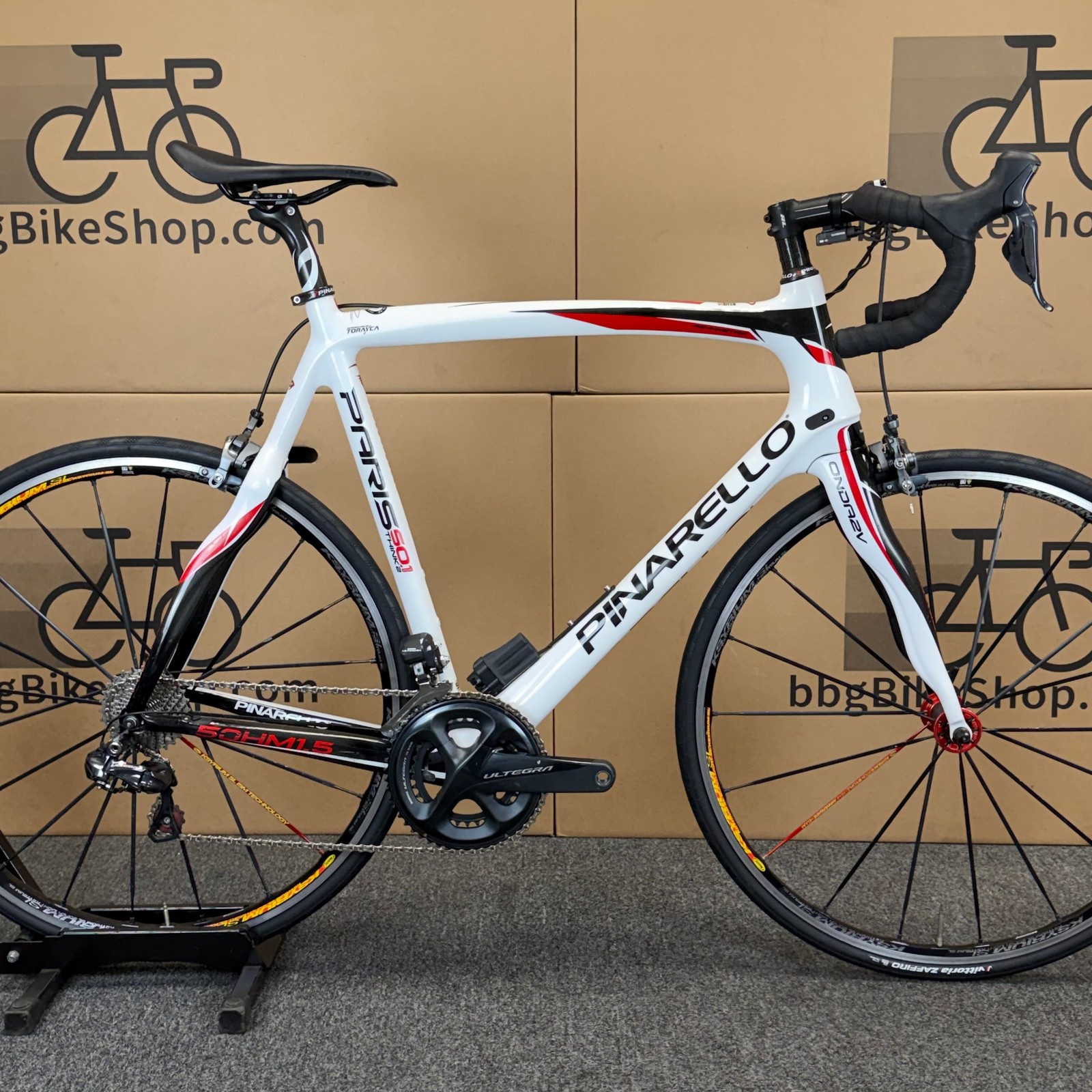 Used Pinarello Paris, Carbon Fiber Road Bike, Shimano Ultegra Di2 11-speed Used Pinarello Paris, Carbon Fiber Road Bike, Shimano Ultegra Di2 11-speed