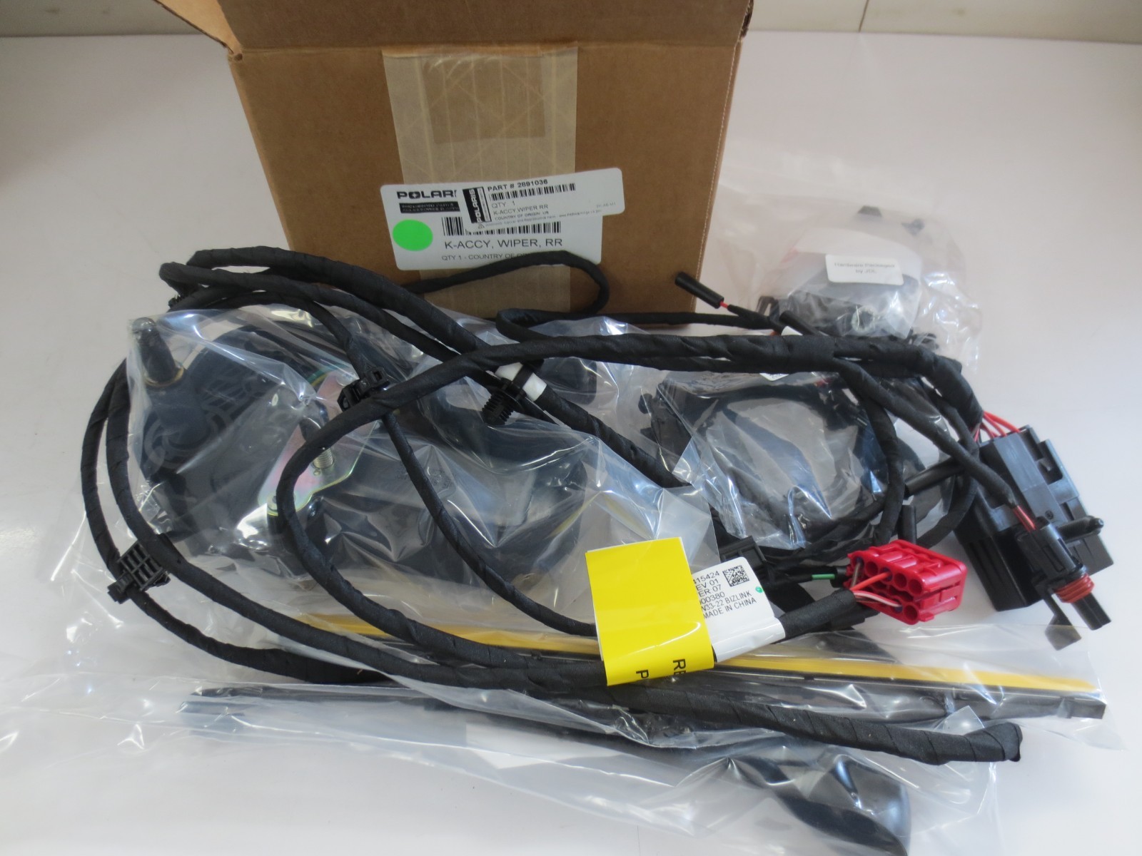 NEW Genuine Polaris OEM Xpedition Rear Wiper Kit 2891036 NEW Genuine Polaris OEM Xpedition Rear Wiper Kit 2891036