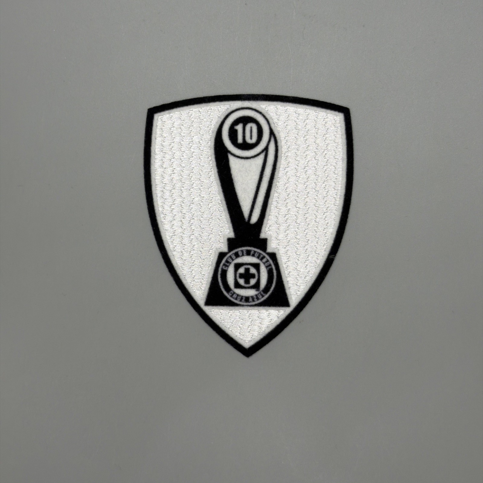 CRUZ AZUL CAMPEON BBVA LIGA MX 10 TITLE HOLDER IRON ON PATCH CRUZ AZUL CAMPEON BBVA LIGA MX 10 TITLE HOLDER IRON ON PATCH