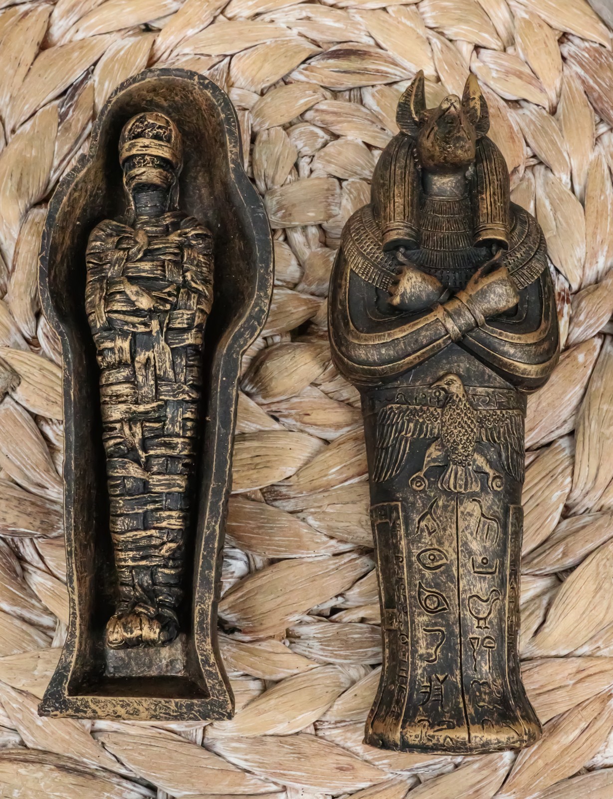 Ebros Egyptian Sarcophagus Box with Mummy Figurine 5.25\ Ebros Egyptian Sarcophagus Box with Mummy Figurine 5.25\