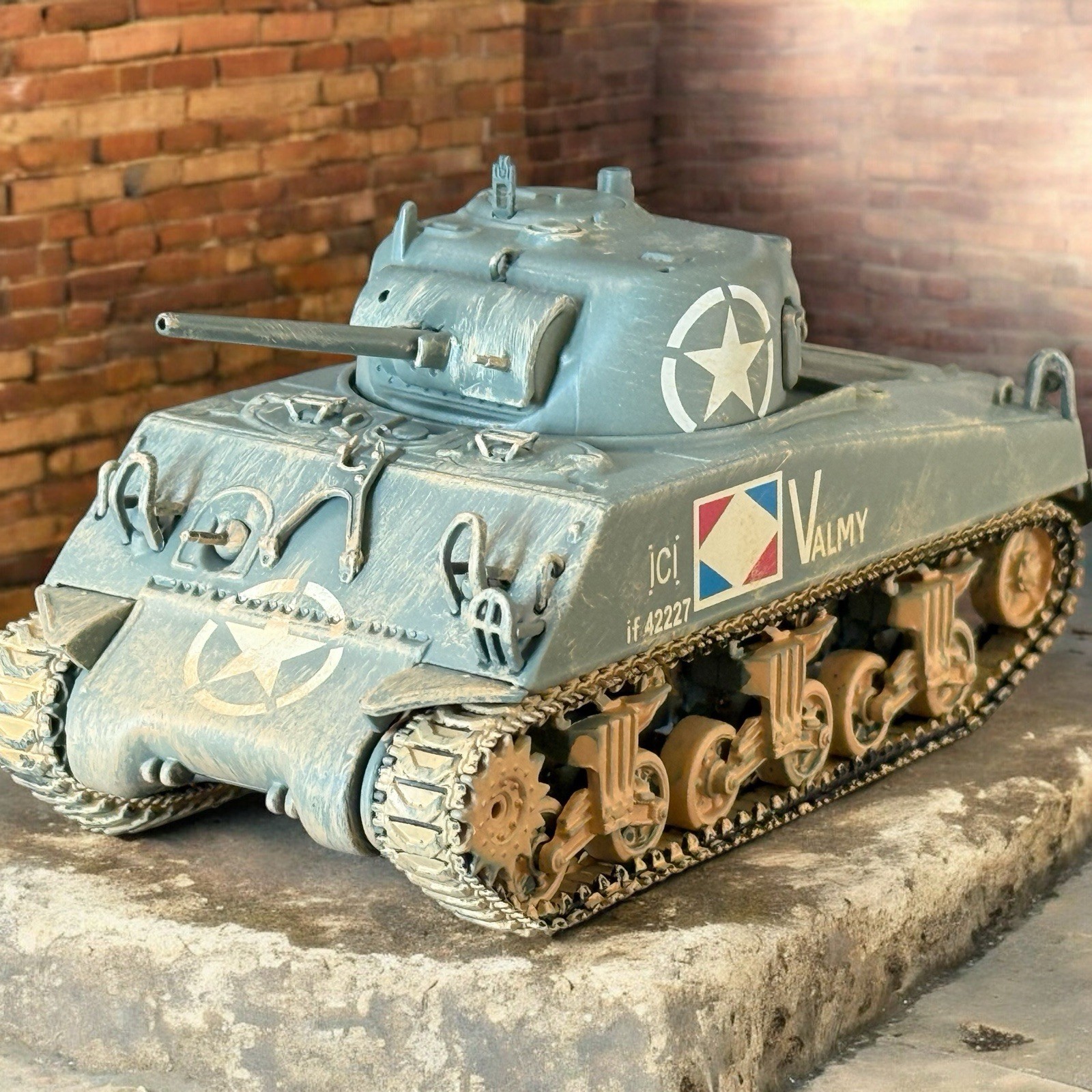 Corgi CC51005 Sherman M4A2, French Army, 3e Peleton, 4e Escadron, 1944 NIB