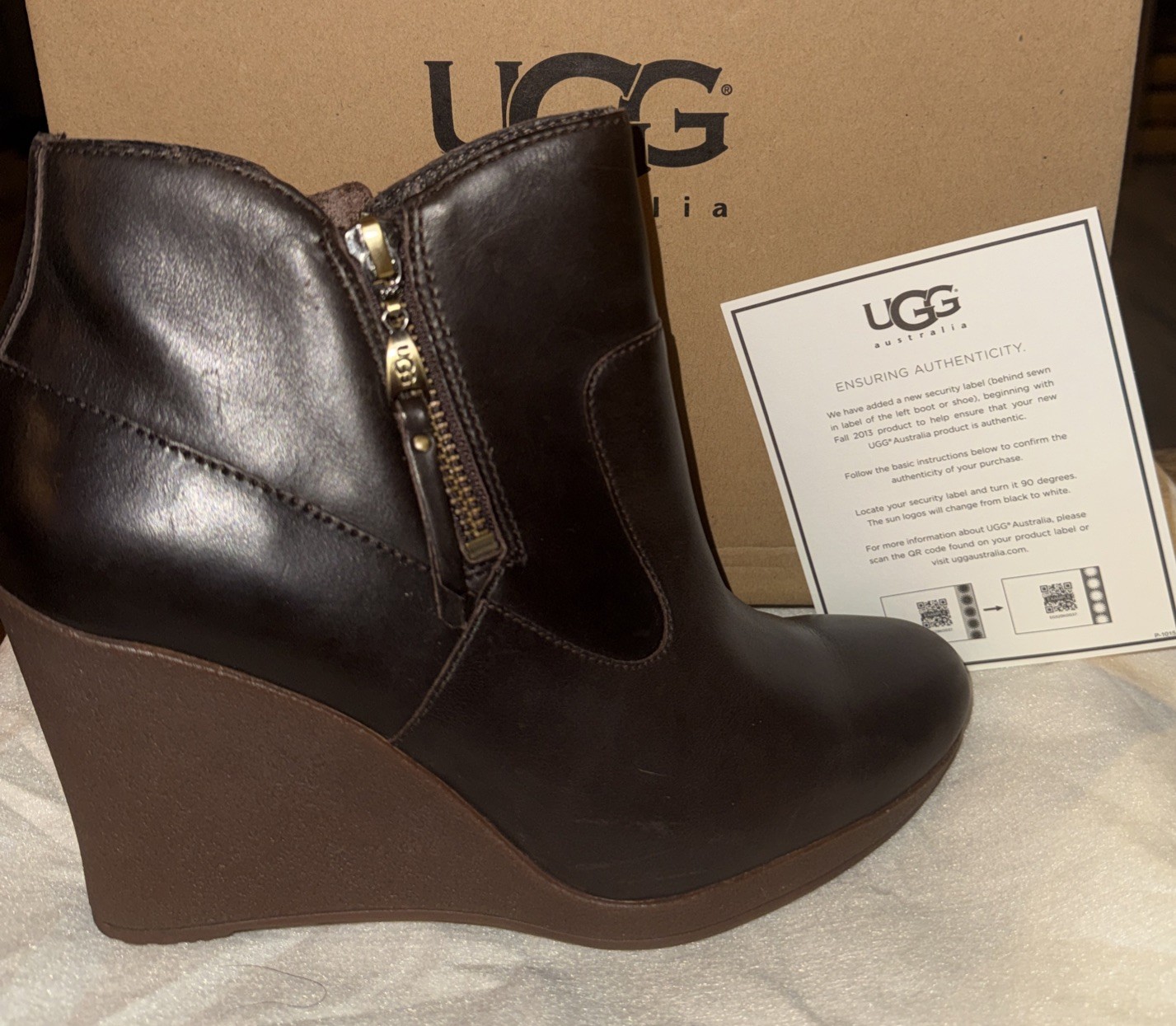 UGG Boots Womens Meredith Lodge Wedge Booties Brown Leather Zip 1009948 Size 8.5