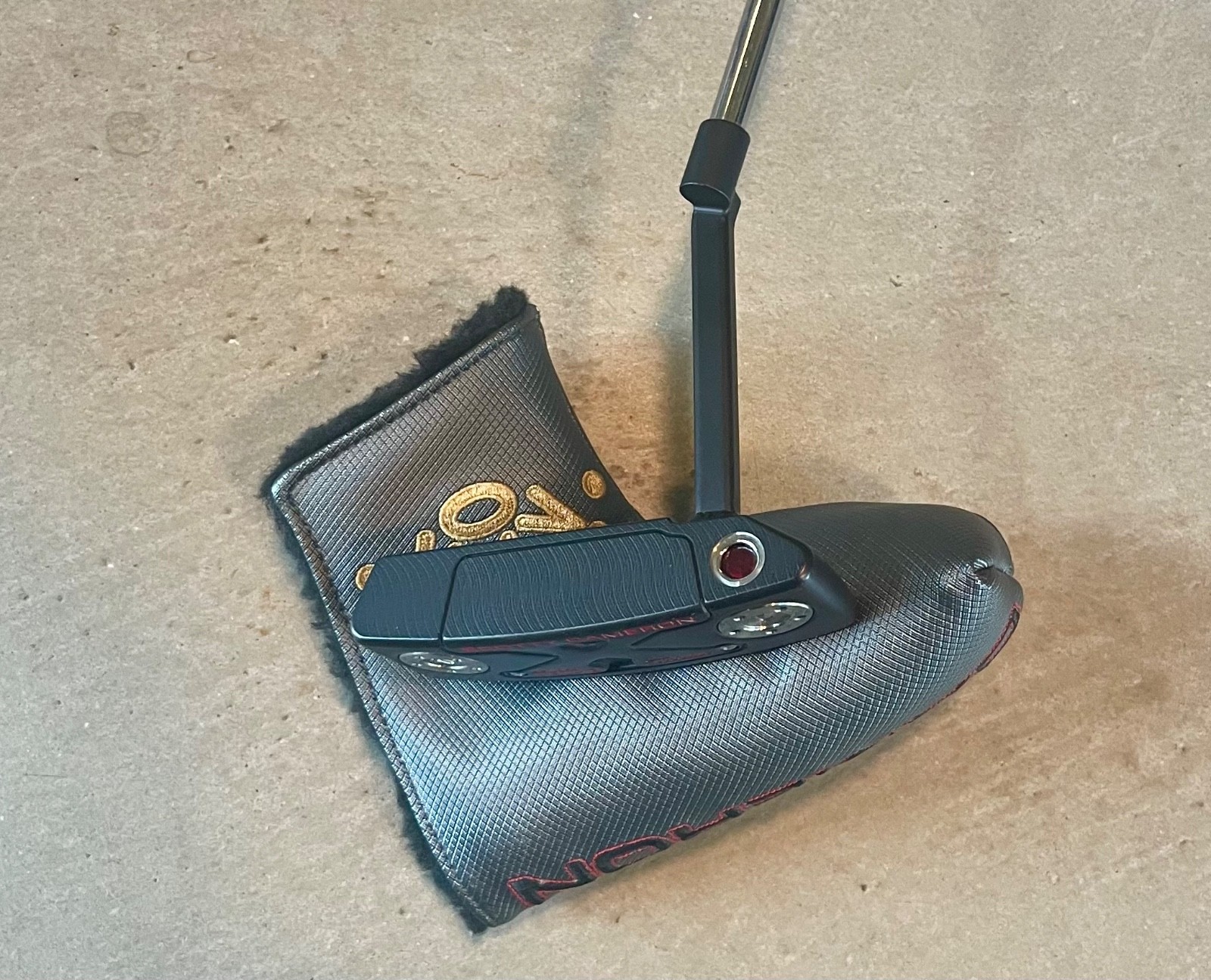 RARE - WELD NECK - 35” Scotty Cameron Putter - Black - Long Neck - Tour Dot