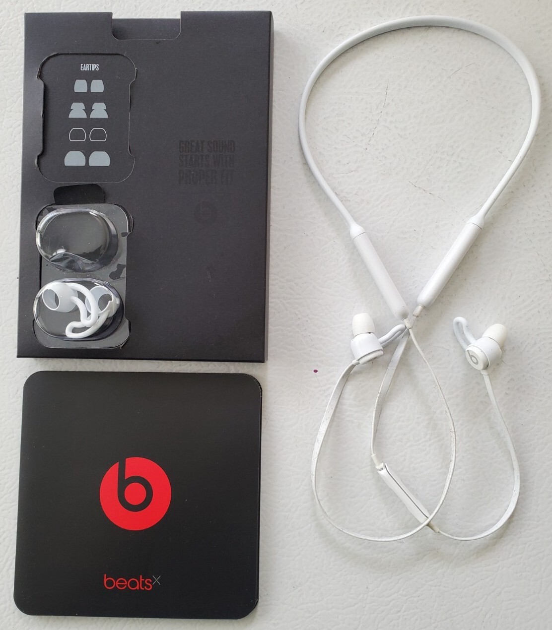 Beats X by Dr. Dre Flex Wireless Bluetooth In-Ear Headphones TOP - White Beats X by Dr. Dre Flex Wireless Bluetooth In-Ear Headphones TOP - White