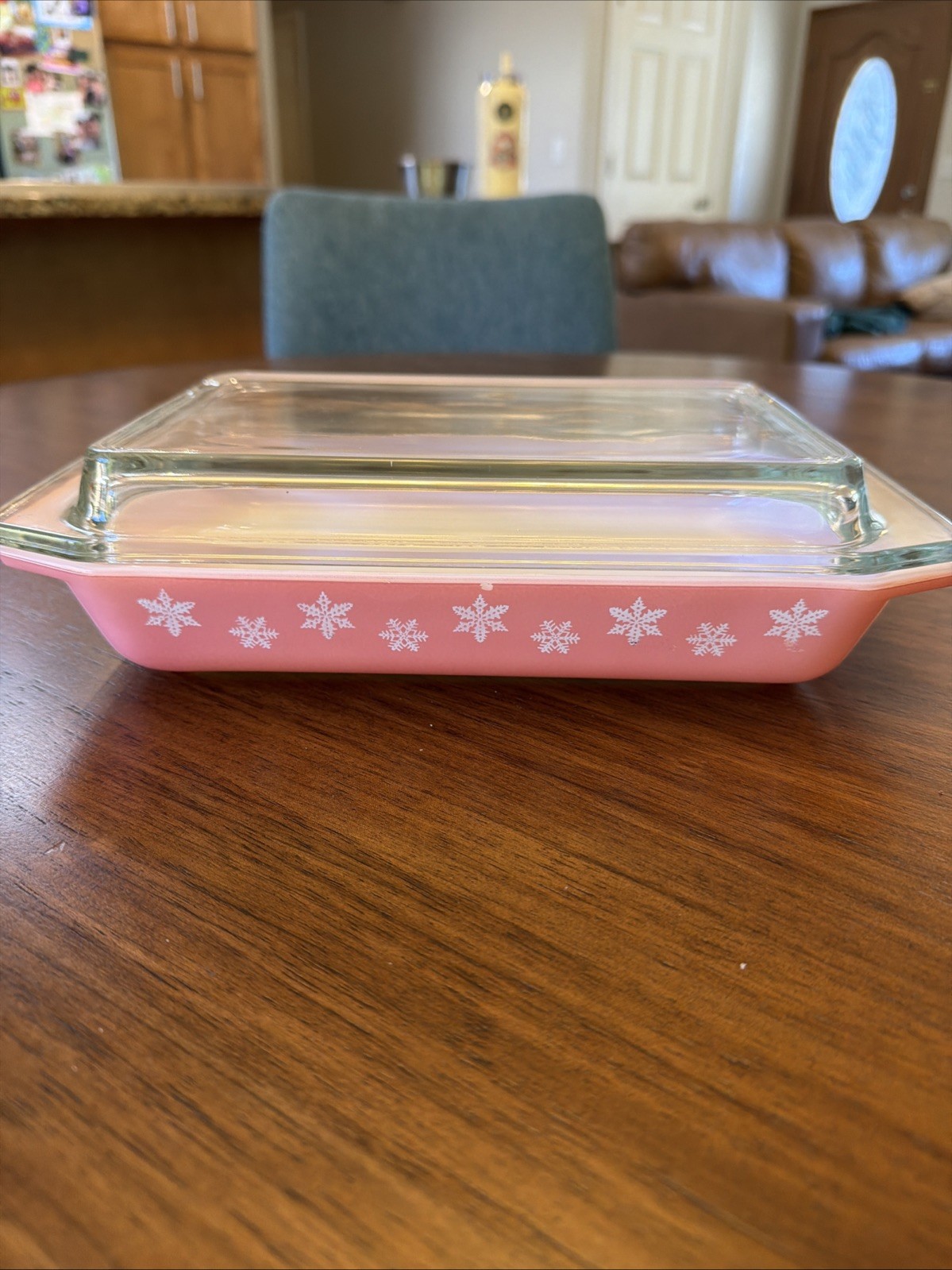 JAJ Pyrex Pink Gaiety Snowflake 548 Shallow Space Saver. Bright & Shiny W/lid JAJ Pyrex Pink Gaiety Snowflake 548 Shallow Space Saver. Bright & Shiny W/lid