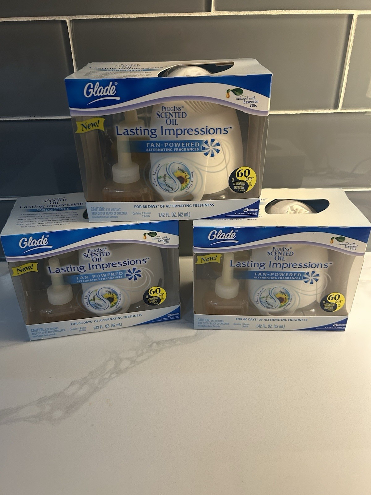 Glade Plug-Ins Lasting Impressions Fan Alternating Fragrance 2008 NOS Glade Plug-Ins Lasting Impressions Fan Alternating Fragrance 2008 NOS
