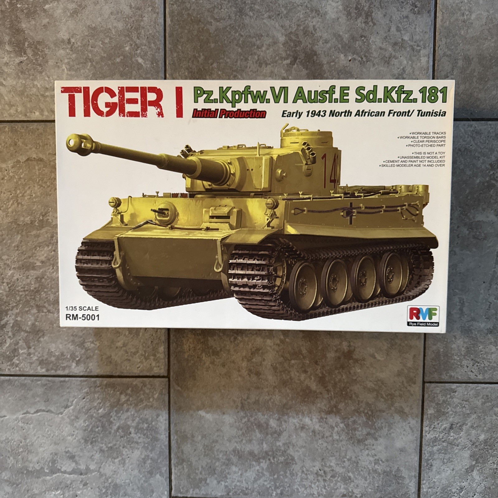 Tiger I Pz.Kpfw. VI Ausf.E Sd. Kfz. 181 RM-5001 1:35 RyeField Model Kit Tiger I Pz.Kpfw. VI Ausf.E Sd. Kfz. 181 RM-5001 1:35 RyeField Model Kit