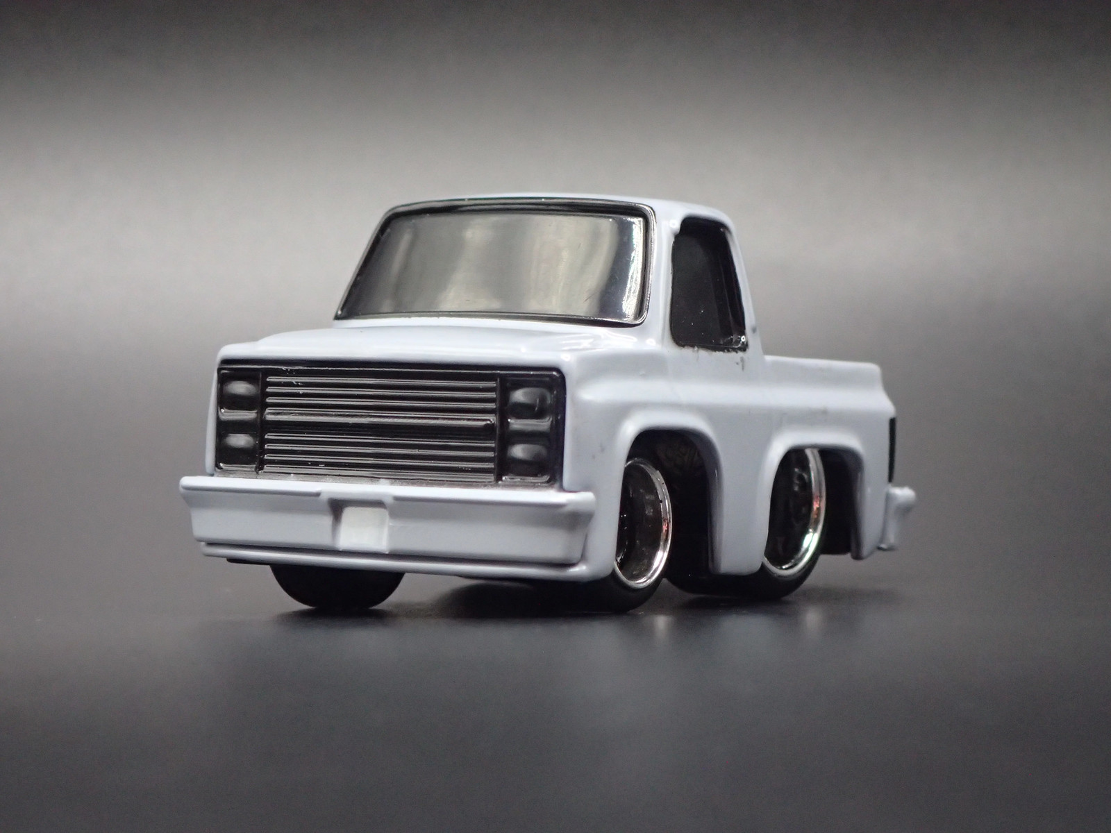 1987 87 CHEVY CHEVROLET C10 PICKUP TRUCK TUNED GRAY 1/64 SCALE DIECAST MODEL CAR