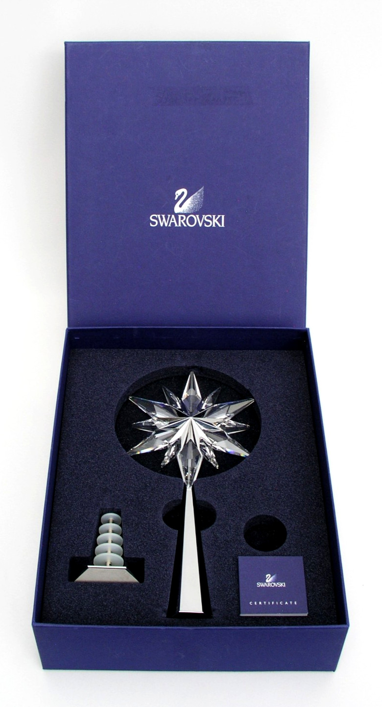 SWAROVSKI CRYSTAL ROCKEFELLER SHINING STAR TREE TOPPER w/ STAND & BOX