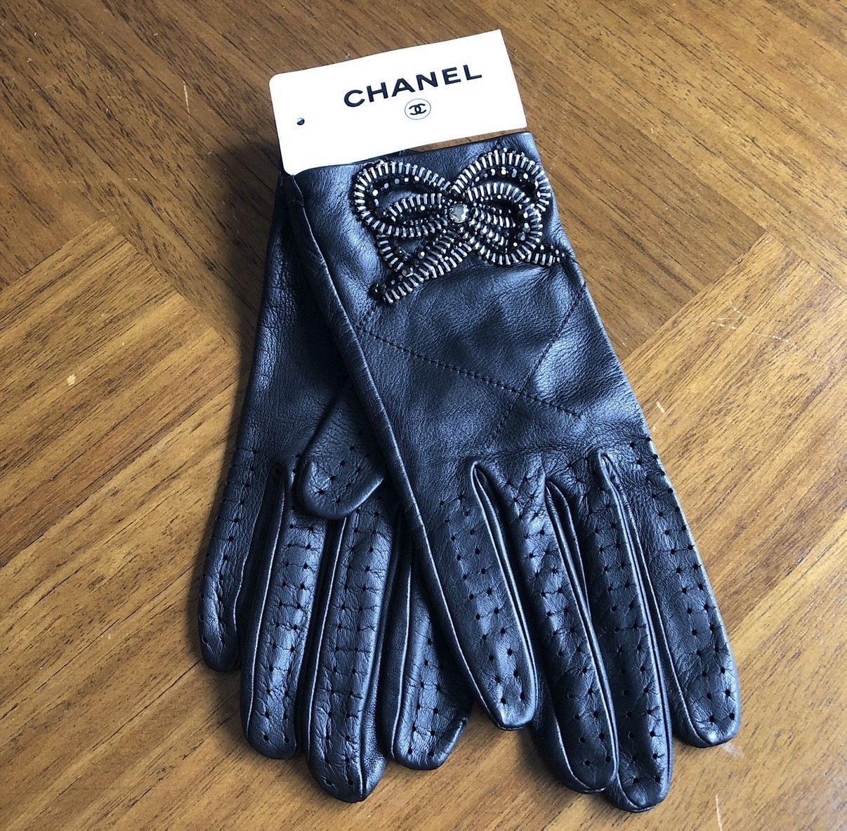 RARE Chanel NWT Lambskin Leather Swarovski Gloves