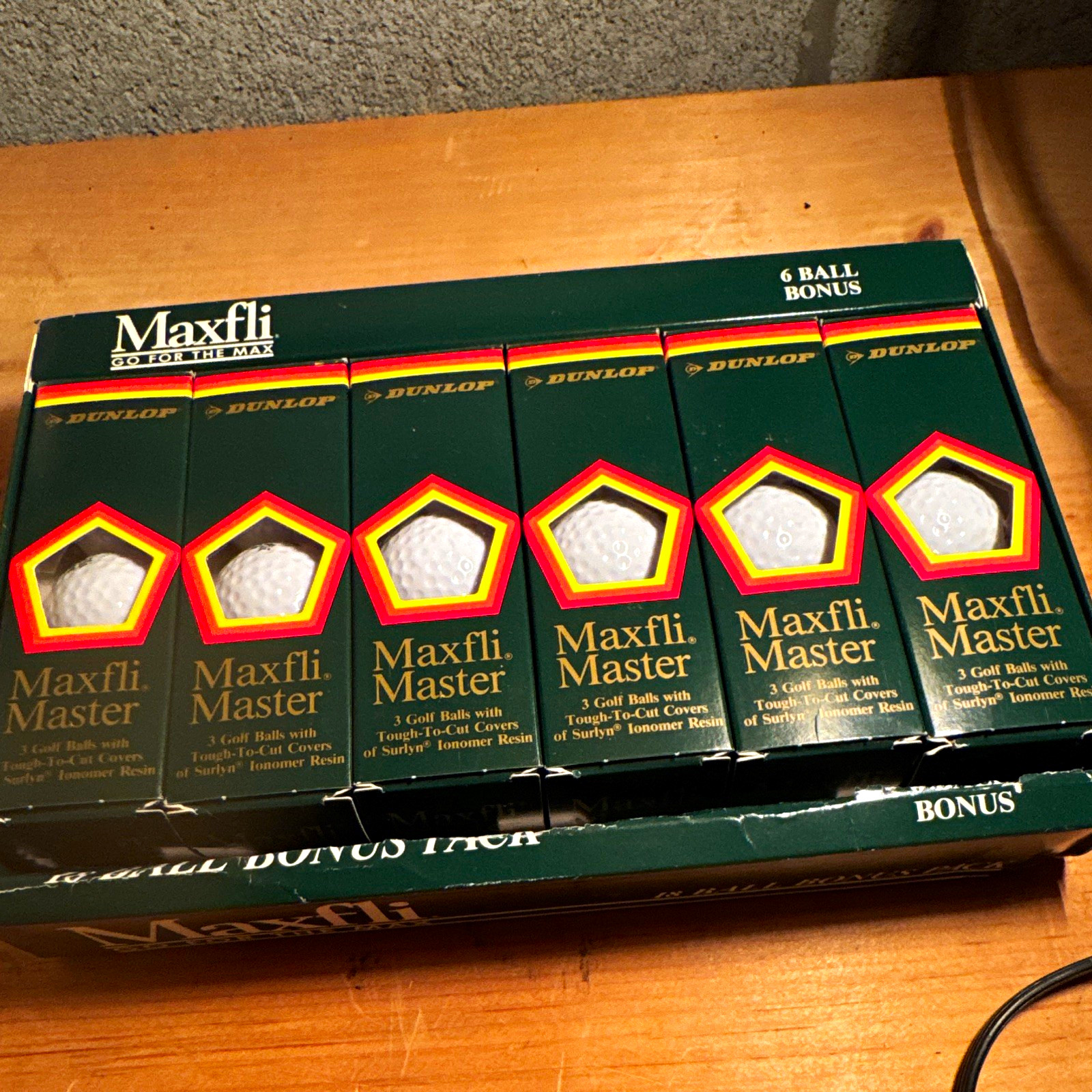 Maxfli Master Golf Balls 18Pack White Tour Preferred Surlyn Ionomer Resin