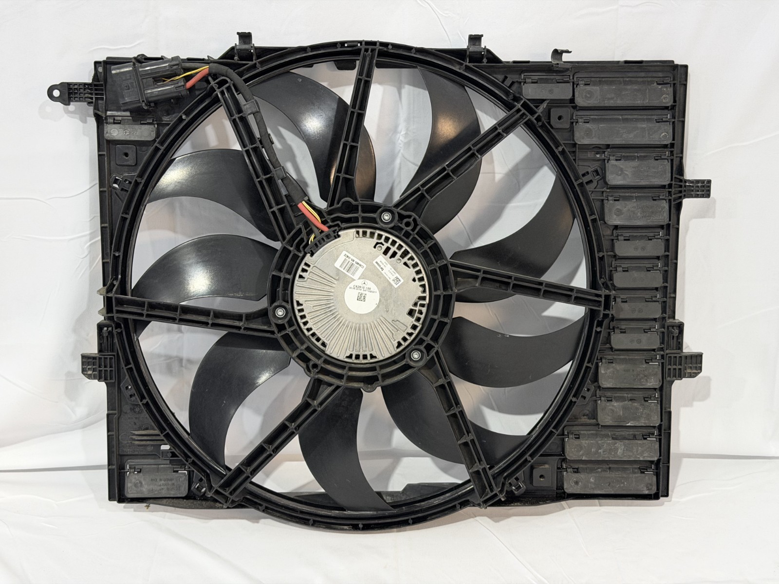 2018 - 2020 MERCEDES BENZ E63 S AMG RADIATOR FAN A0999062901 2018 - 2020 MERCEDES BENZ E63 S AMG RADIATOR FAN A0999062901