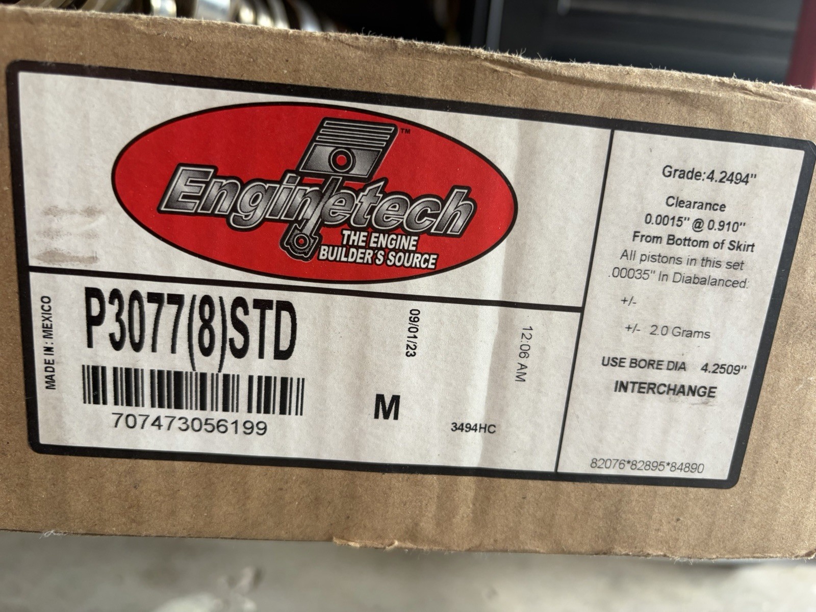 GM Gen7 8.1 Pistons NEW  STD Bore