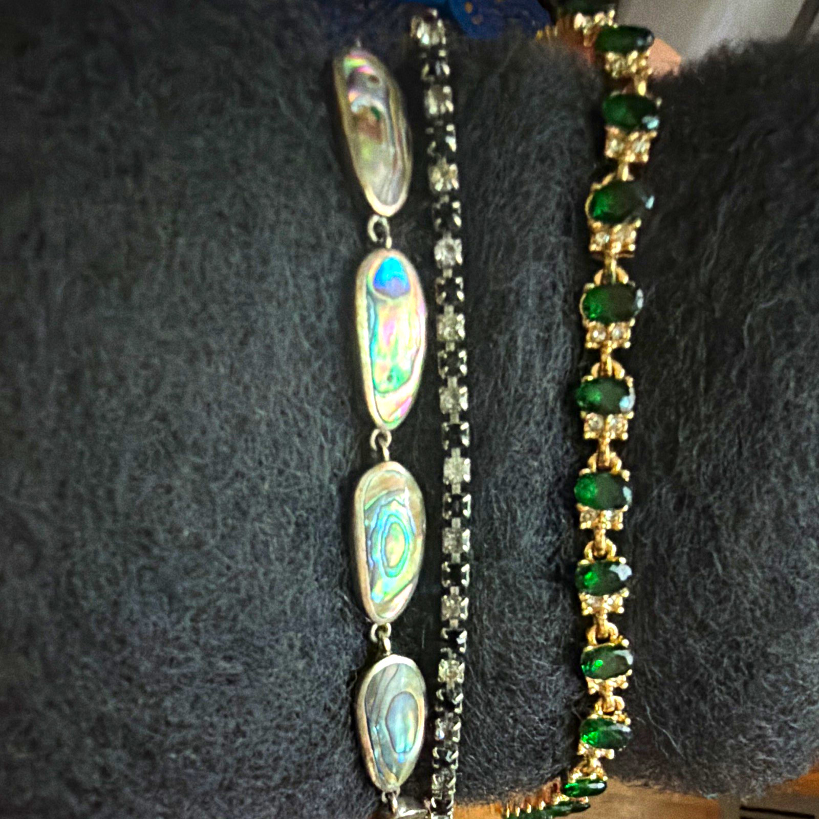 Vintage Costume Jewelry Estate Lot – Set of 3 Stackable Bracelets (All 7 Inches) Vintage Costume Jewelry Estate Lot – Set of 3 Stackable Bracelets (All 7 Inches)