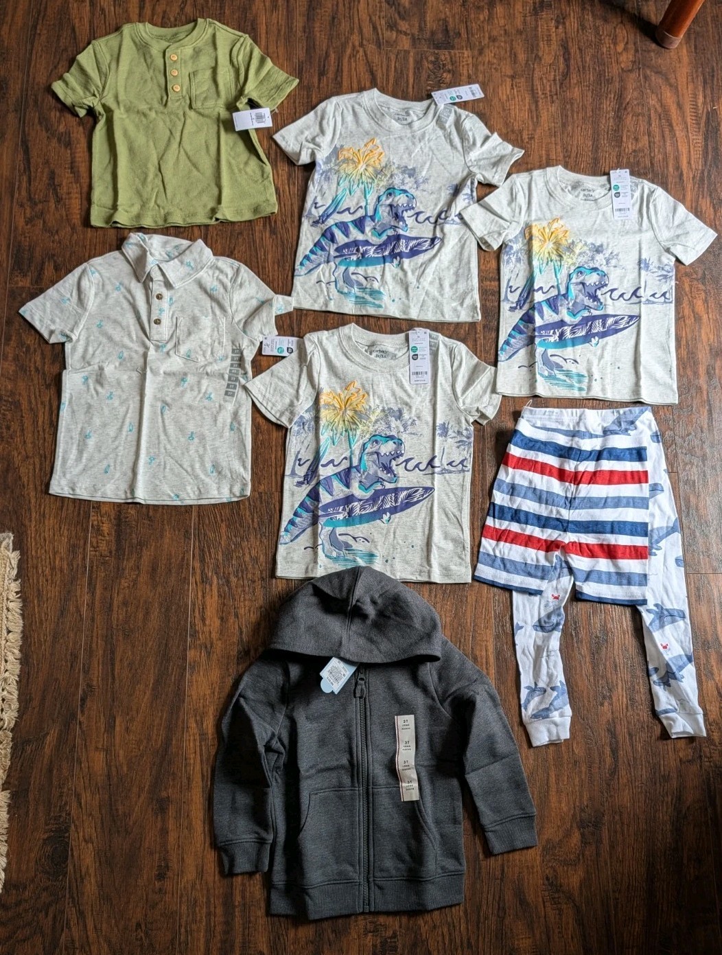 Lot Of 8 Carters Old Navy Boys T-Shirts And Pants Hoodie, Dinosaur Size 3T, NEW Lot Of 8 Carters Old Navy Boys T-Shirts And Pants Hoodie, Dinosaur Size 3T, NEW