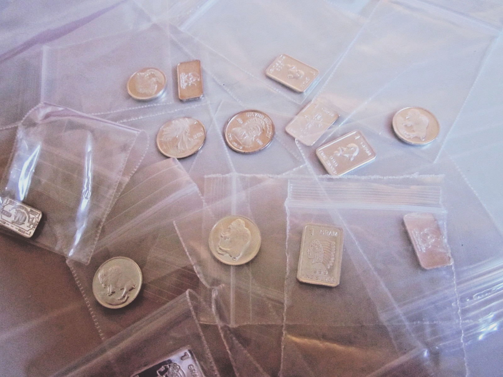 3 Beautiful .999 Pure Silver Art Bars BU Gram Bars.