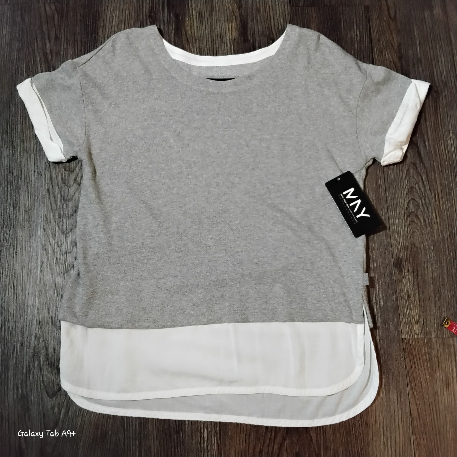 NWT MNY Andrew Marc New York Womens XL Performance Top Layered Look Gray/White NWT MNY Andrew Marc New York Womens XL Performance Top Layered Look Gray/White