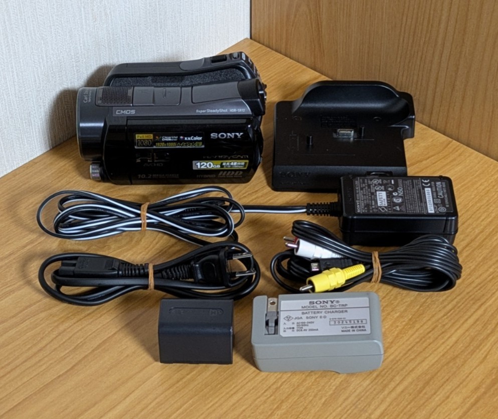 SONY HDR-SR12 Handycam Camcorder NightShot 10.2MP Full HD 120G Japanese only Ex+