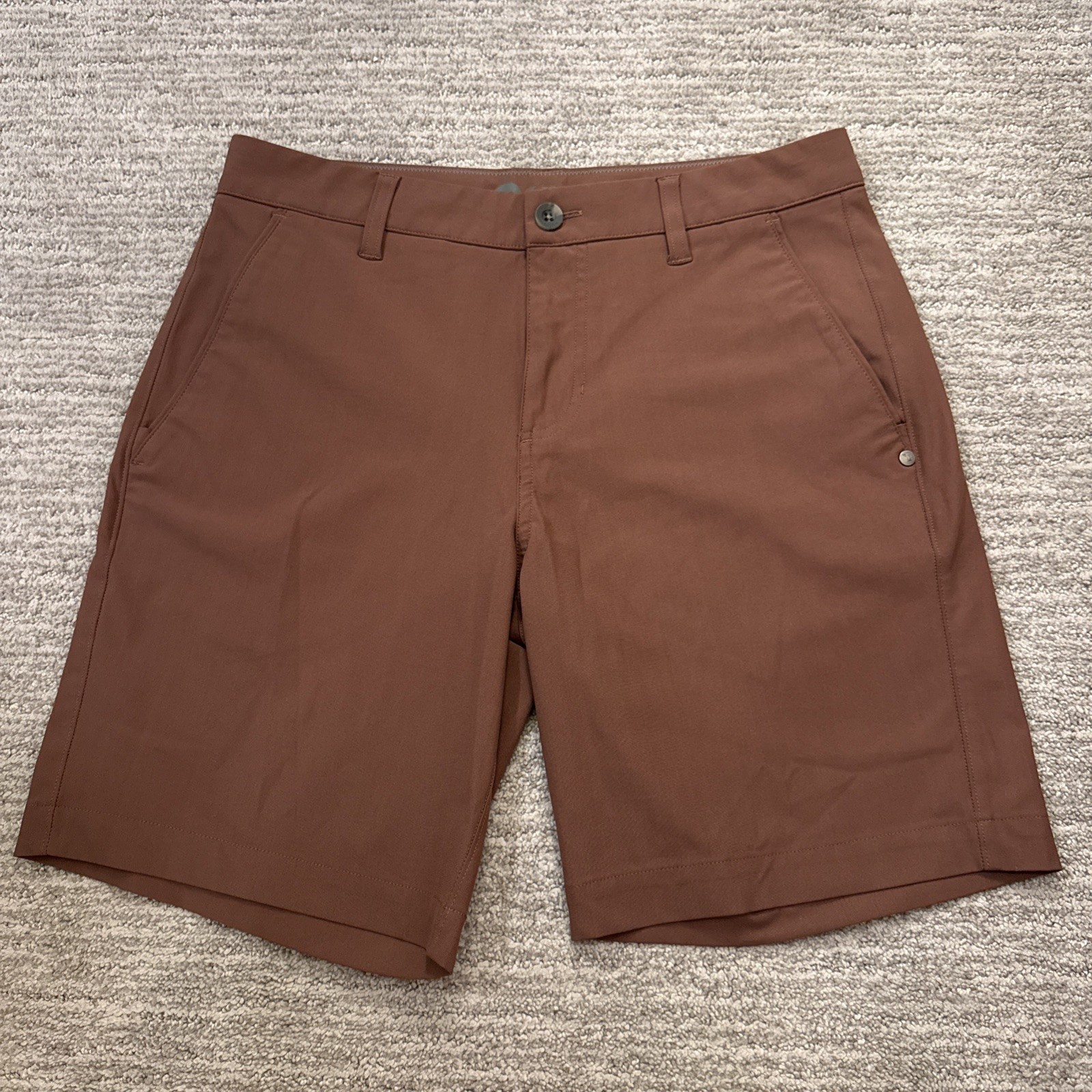 Vuori Meta Shorts Mens 30 Golf V379 Performance Casual Active Preppy Excellent
