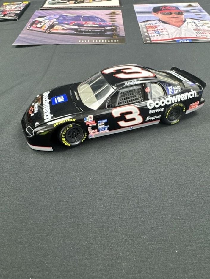 Revell 1991 Dale Earnhardt #3 Goodwrench Monte Carlo Diecast Car